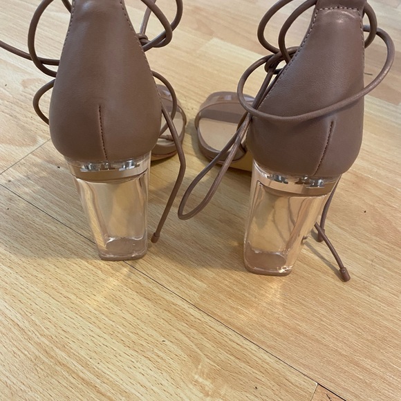 Aldo Barely Worn Heels - Picture 2 of 4